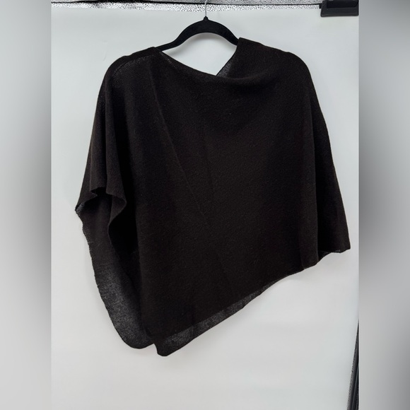 Kuna poncho, 100% Baby Alpaca Warm, Darc Brown, Soft, lightweight, Elegant - Picture 1 of 4